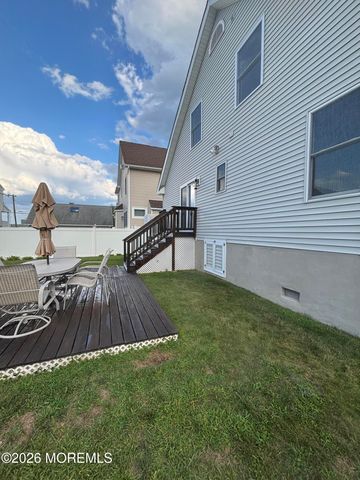 105 Sanborn Avenue, Point Pleasant Beach, NJ 08742