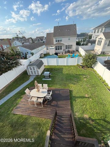 105 Sanborn Avenue, Point Pleasant Beach, NJ 08742