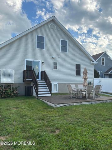 105 Sanborn Avenue, Point Pleasant Beach, NJ 08742