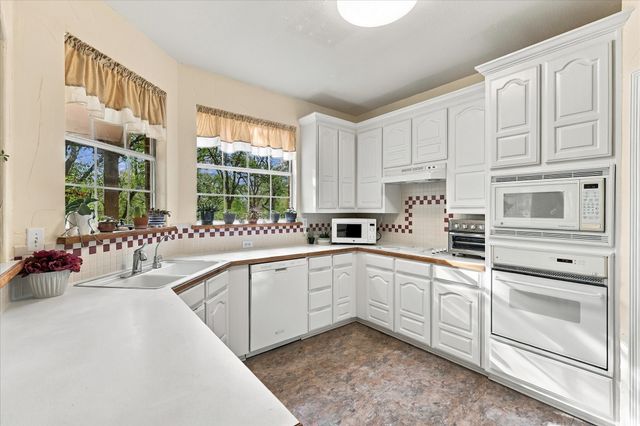 1231 Oak View Court, Oak Point, TX 75068
