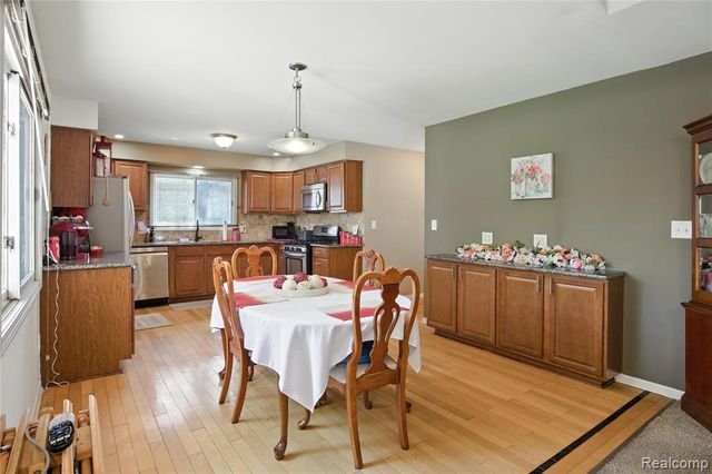 47608 Ramblewood Drive, Chesterfield, MI 48051