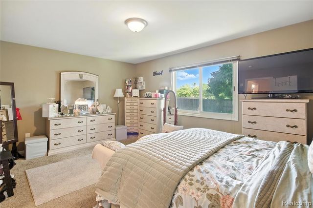 47608 Ramblewood Drive, Chesterfield, MI 48051