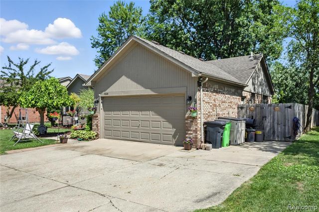 47608 Ramblewood Drive, Chesterfield, MI 48051