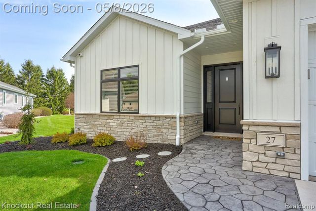 27 Hanover Drive, Frankenmuth, MI 48734
