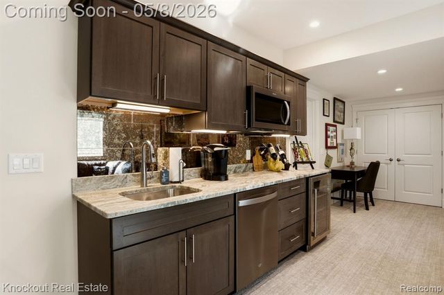 27 Hanover Drive, Frankenmuth, MI 48734