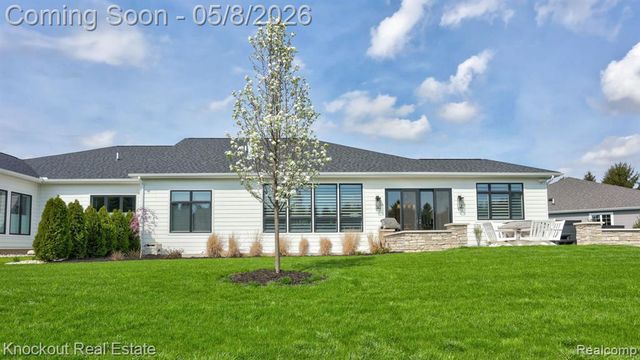 27 Hanover Drive, Frankenmuth, MI 48734