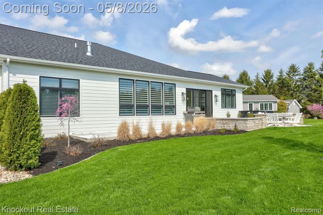 27 Hanover Drive, Frankenmuth, MI 48734