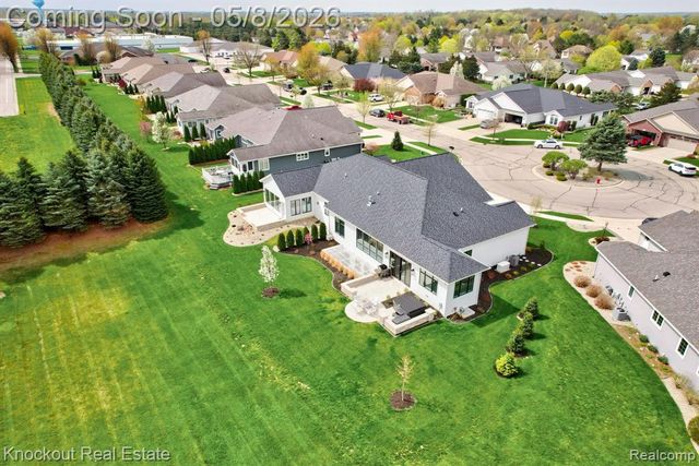 27 Hanover Drive, Frankenmuth, MI 48734
