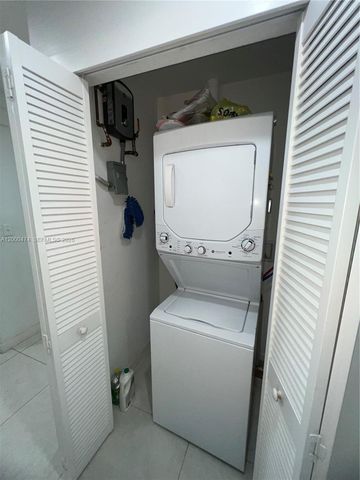 2954 NW 57th St 2954, Miami, FL 33142