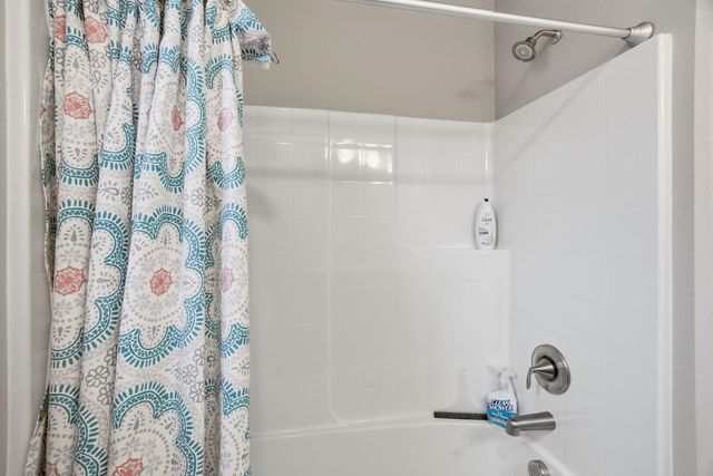 1625 N Holl Blvd, Liberty Lake, WA 99016