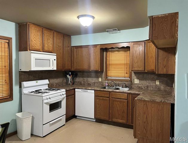 197 Old Springfield Road, Bourbon, MO 65441