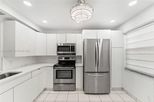 4301 Martinique Cir H2, Coconut Creek, FL 33066