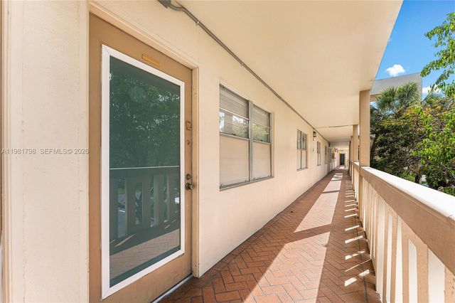 4301 Martinique Cir H2, Coconut Creek, FL 33066