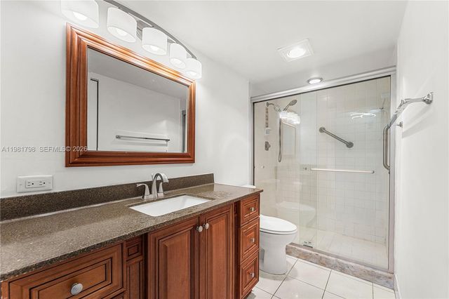 4301 Martinique Cir H2, Coconut Creek, FL 33066