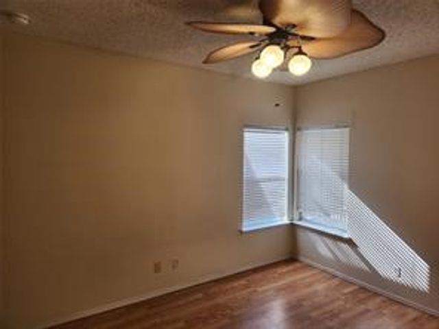 3001 Newport Avenue, Denton, TX 76209