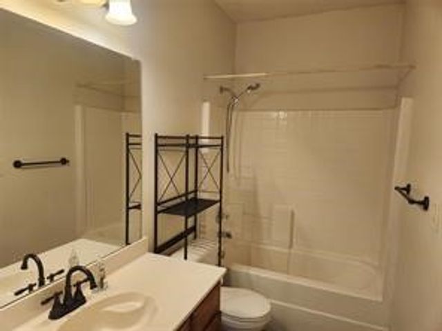 3001 Newport Avenue, Denton, TX 76209