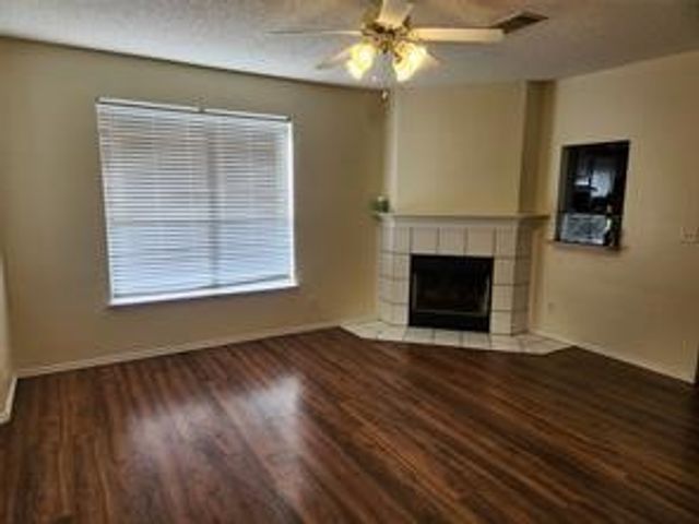 3001 Newport Avenue, Denton, TX 76209