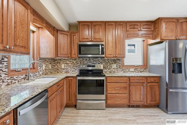 9323 Fowler Avenue, Omaha, NE 68134