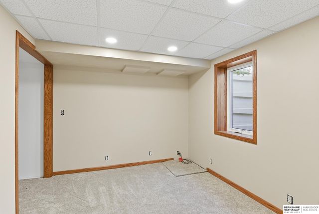 9323 Fowler Avenue, Omaha, NE 68134