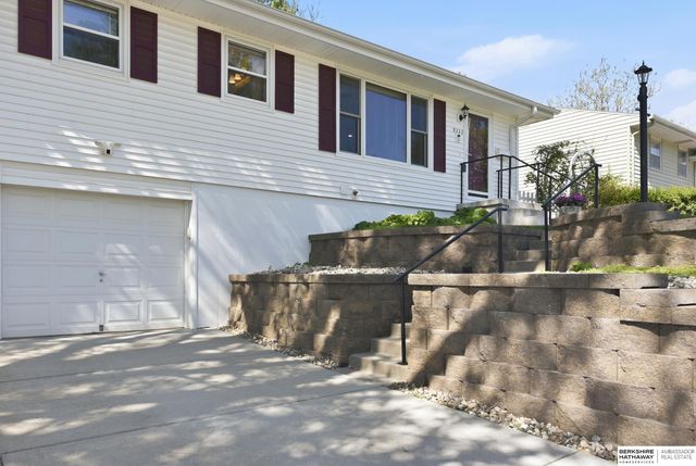 9323 Fowler Avenue, Omaha, NE 68134