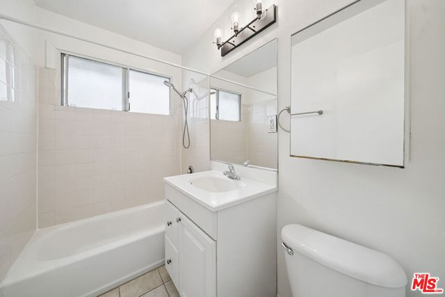 1051 S Holt E, Los Angeles, CA 90035