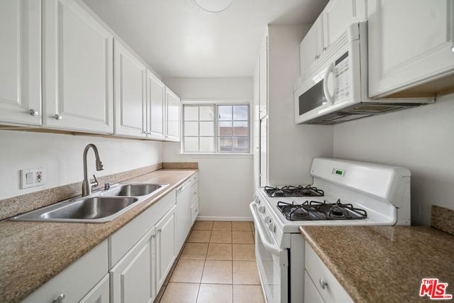 1051 S Holt E, Los Angeles, CA 90035