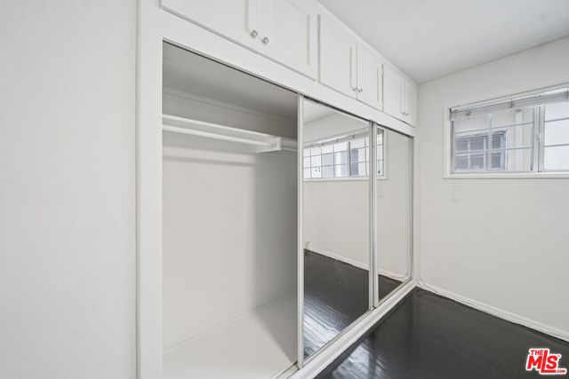 1051 S Holt E, Los Angeles, CA 90035