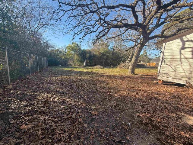 923 Britton Ave, Tyler, TX 75701