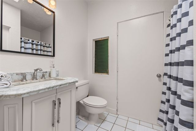 3296 Pinaoula Street, Honolulu, HI 96822