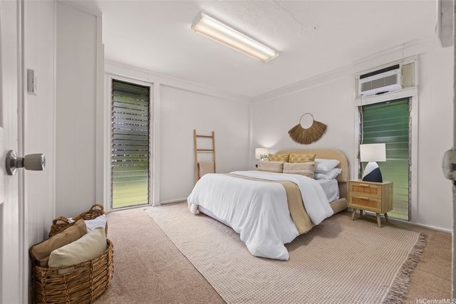 3296 Pinaoula Street, Honolulu, HI 96822