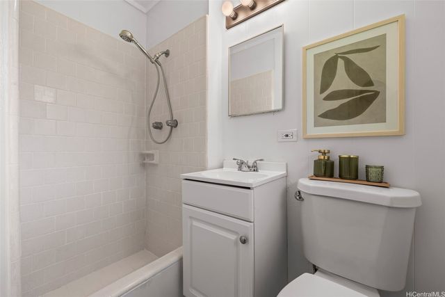 3296 Pinaoula Street, Honolulu, HI 96822