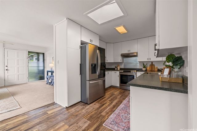 3296 Pinaoula Street, Honolulu, HI 96822