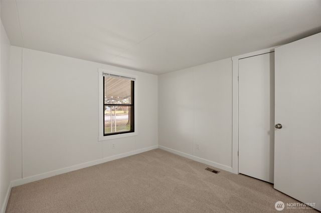 8780 NE Lybbert Drive, Moses Lake, WA 98837