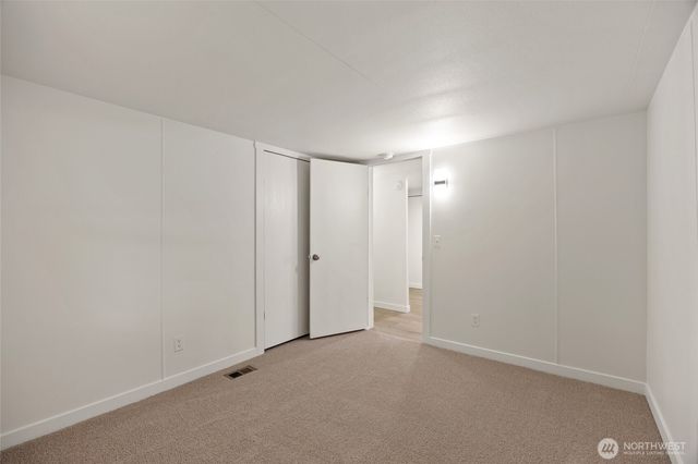 8780 NE Lybbert Drive, Moses Lake, WA 98837