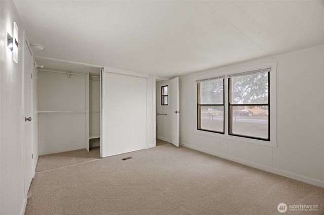 8780 NE Lybbert Drive, Moses Lake, WA 98837