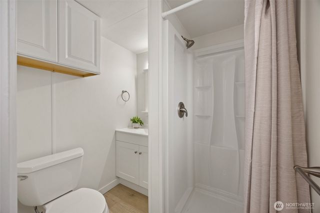 8780 NE Lybbert Drive, Moses Lake, WA 98837