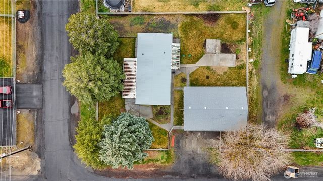 8780 NE Lybbert Drive, Moses Lake, WA 98837