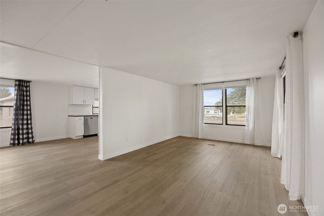 8780 NE Lybbert Drive, Moses Lake, WA 98837