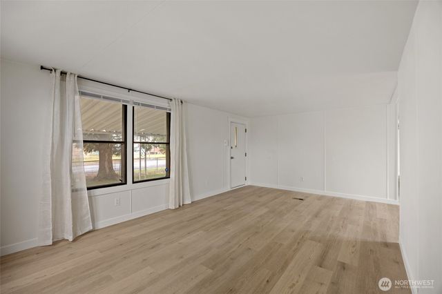 8780 NE Lybbert Drive, Moses Lake, WA 98837