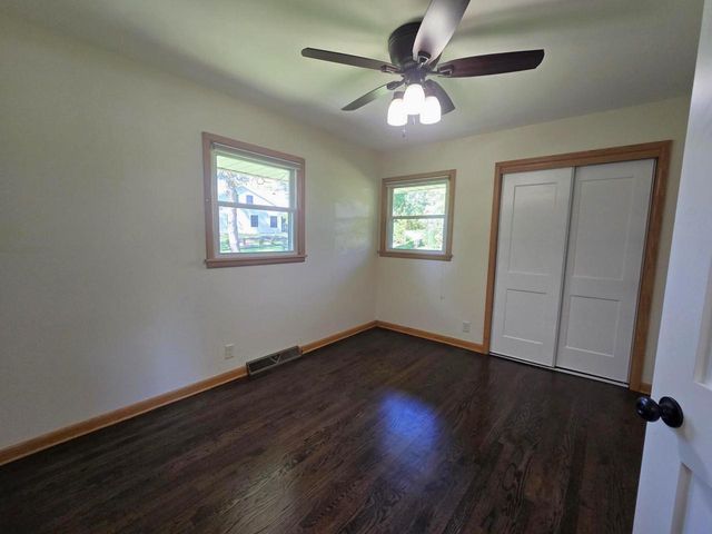 1425 S Sunny Crest DRIVE, New Berlin, WI 53146