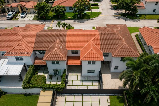 16354 SW 48th Ter, Miami, FL 33185
