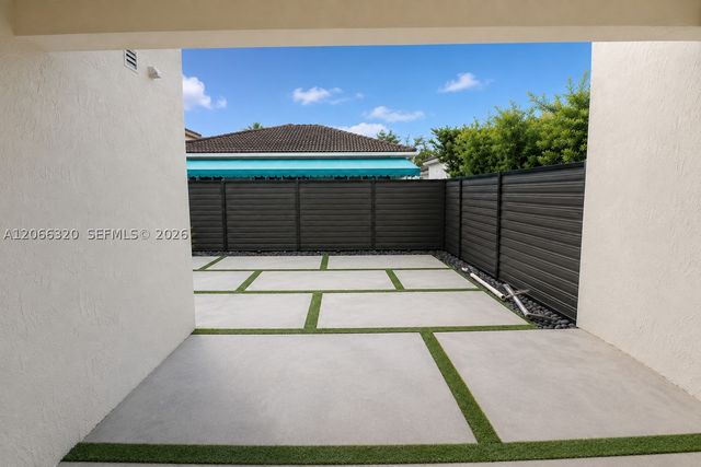 16354 SW 48th Ter, Miami, FL 33185