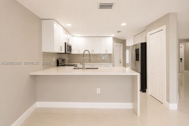 16354 SW 48th Ter, Miami, FL 33185