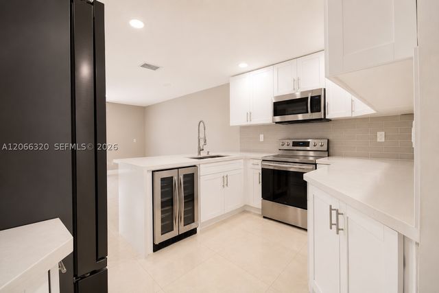 16354 SW 48th Ter, Miami, FL 33185