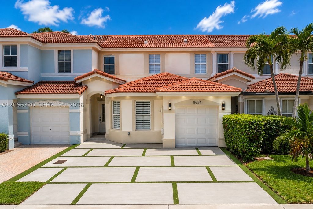 16354 SW 48th Ter, Miami, FL 33185