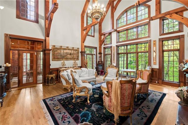 3863 Streamside S Drive, Marietta, GA 30067