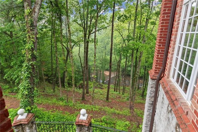 3863 Streamside S Drive, Marietta, GA 30067