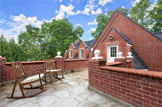 3863 Streamside S Drive, Marietta, GA 30067