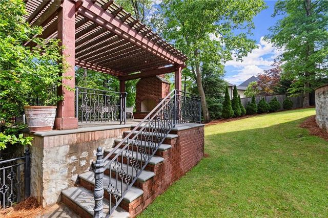 3863 Streamside S Drive, Marietta, GA 30067