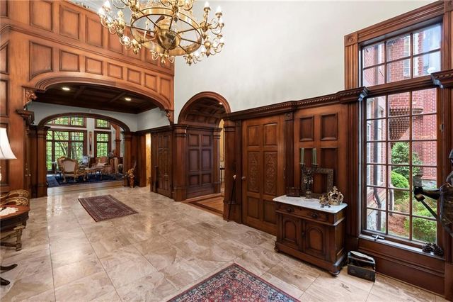 3863 Streamside S Drive, Marietta, GA 30067